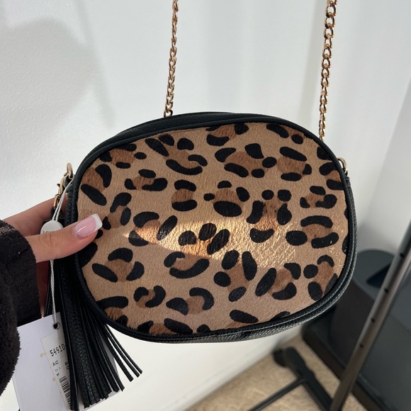 Cheetah Print Black Leather Purse with Gold Chain - Picture 2 of 7